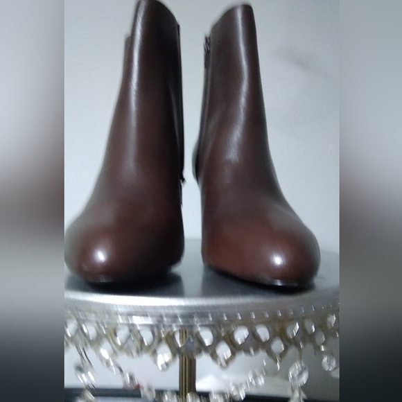 NWOT Talbots Dark Brown Leather Ankle Booties - Picture 3 of 4